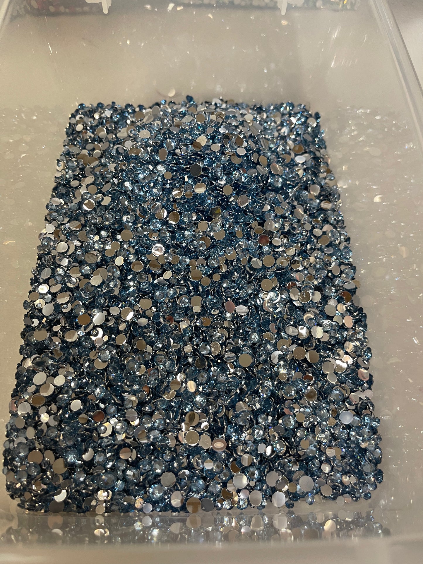 Light Sapphire Resin Rhinestones